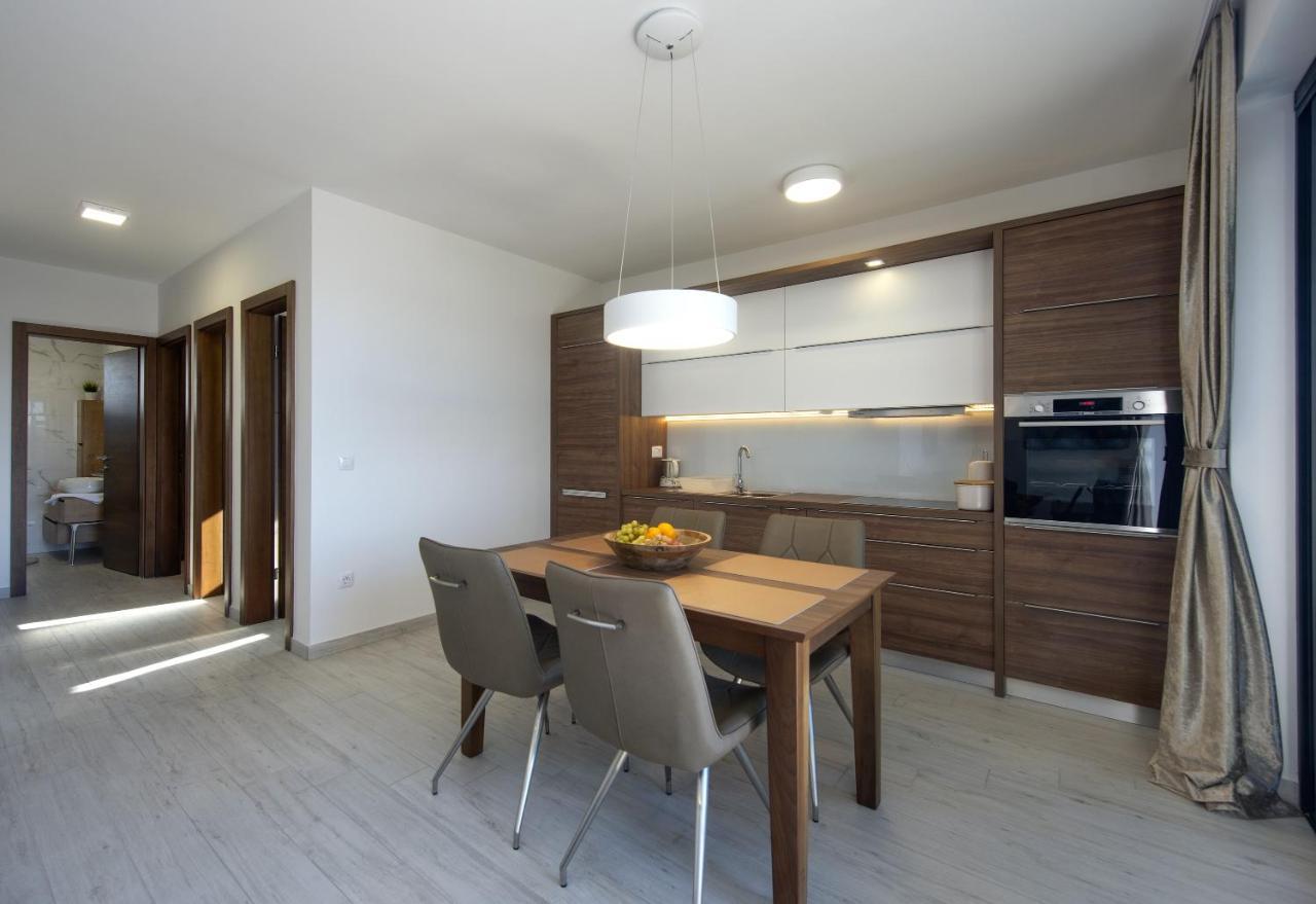 Family Friendly Apartments With A Swimming Pool Sveti Filip I Jakov, Biograd - 19325 ภายนอก รูปภาพ